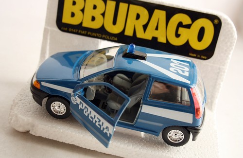 RARE VINTAGE 80'S BBURAGO FIAT PUNTO POLIZIA POLICE 1:25 0147 ITALY NEW MIB ! - Picture 11 of 12