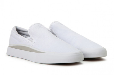 sabalo slip on