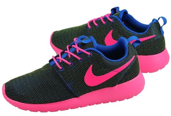 nike flyknit roshe run womens