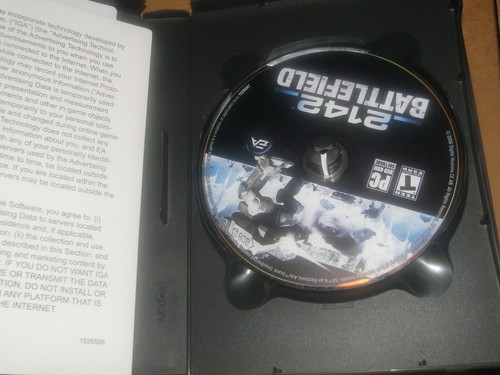 2142 Battlefield PC DVD-ROM Es necesario registrarse a través de Internet para jugar - Imagen 2 de 3