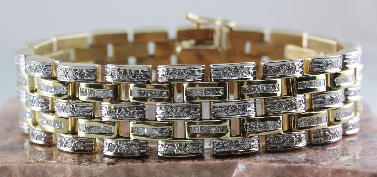 Unisex Panther Design 14kt gold & Diamond Bracelet 10ct total APPRAISAL 26,950 Unisex Panther Design 14kt gold & Diamond Bracelet 10ct total APPRAISAL 26,950