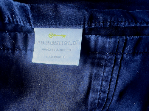 Threshold 100 % Baumwolle Flaches Laken VOLLE GRÖSSE Marineblau 83 Zoll B x 95 Zoll L Schlafsaal Student