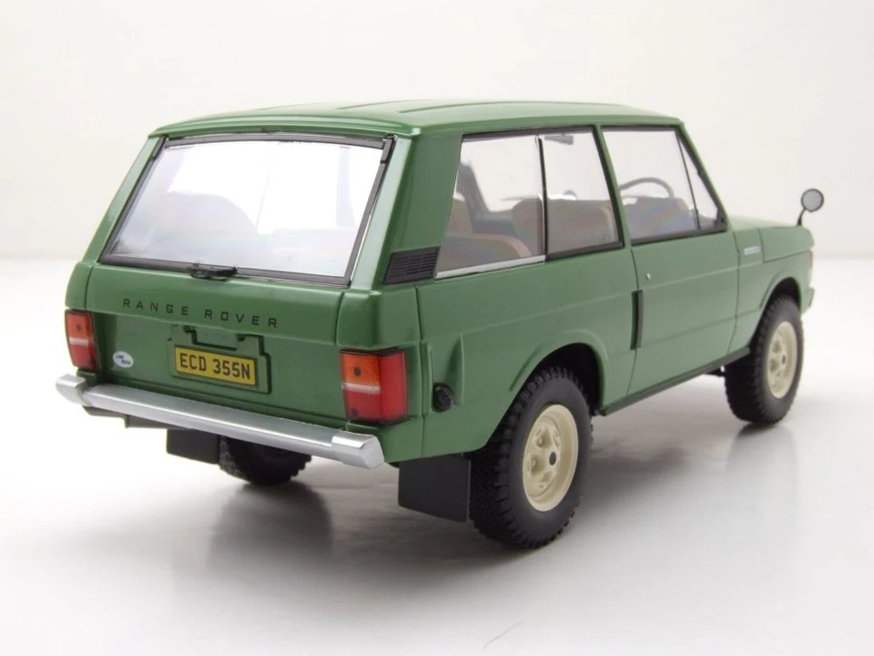 Land Rover Range Rover RHD 1970 Verde Modellino 1:24 Whitebox - Immagine 2 di 4