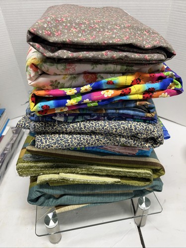Bundle Lot Of Fabrics 11 Designs 16 Lbs - Picture 5 of 8