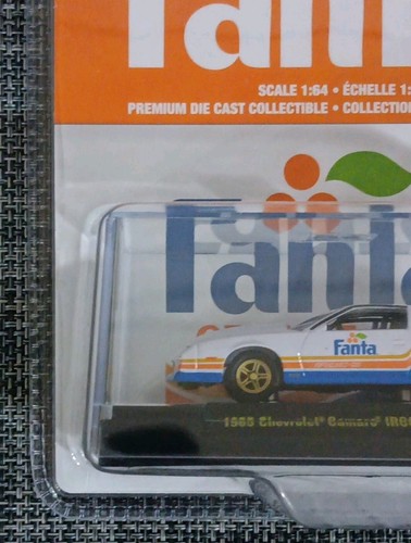Chevrolet Camaro IROC-Z Fanta 1985 máquinas M2 1:64 - Imagen 4 de 5