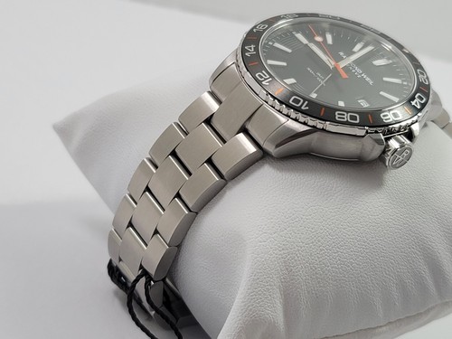 Reloj para hombre Raymond Weil Tango GMT cuarzo esfera negra acero inoxidable 8280-ST2-20001 - Imagen 5 de 12