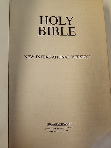 Holy Bible New International Version Zondervan with Helps Red Letter 2001 - Picture 6 of 10