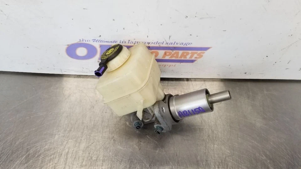 11 CILINDRO MAESTRO FRENO BMW ALPINA B7 F02 4,4 L Foto 2 de 4