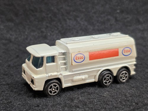 Corgi Juniors No. 14 Guy Warrior Esso Tanker - Picture 1 of 7