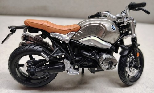 BMW R Nine T Scrambler  Maisto 1:18  Diecast with Plastic Parts Replica - Picture 10 of 13