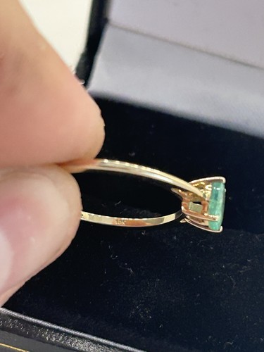 9ct Gold Emerald Solitaire Ring 10k - Picture 2 of 3