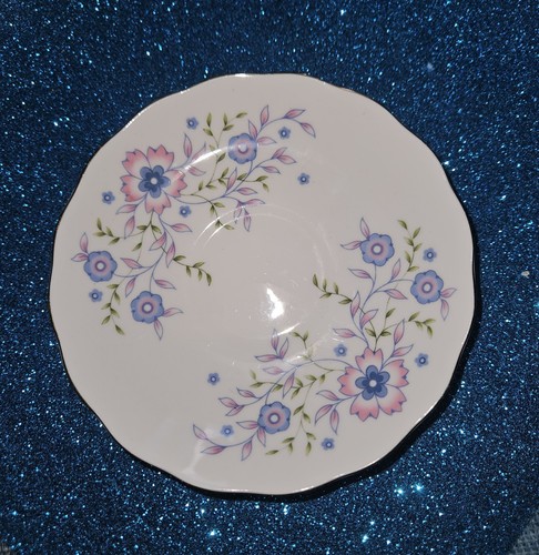 Avon China Plate Blue Blossom - Picture 1 of 2