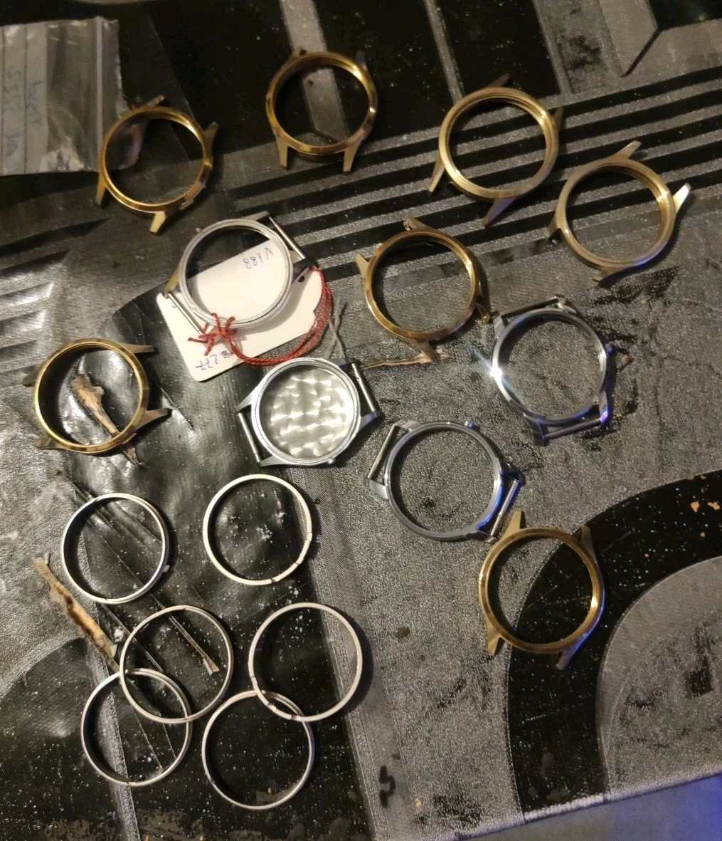 MONTRE DE PLONGÉE UNE COURONNE DE REMONTOIR ÉTANCHE CHROMÉE 4.90 mm