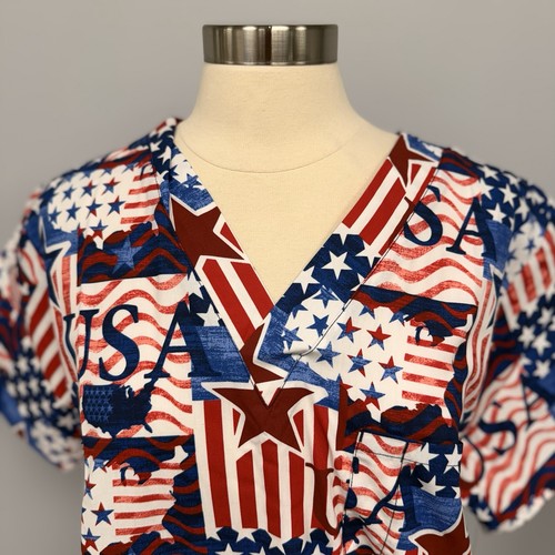 NWT Buttersoft Patriotic USA Scrub Top Unisex M Americana Cotton Scrubs 4th July - Picture 3 of 8