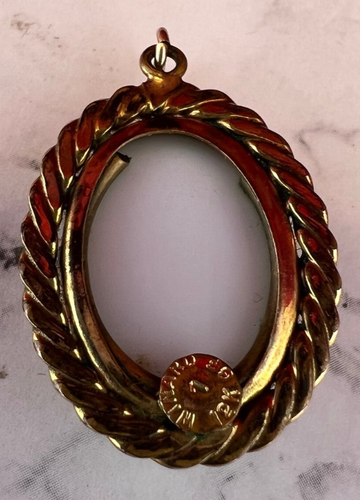 Vintage Winard Signed 1/20 12k Gold Filled Pendant With Floral Motif - Picture 5 of 6