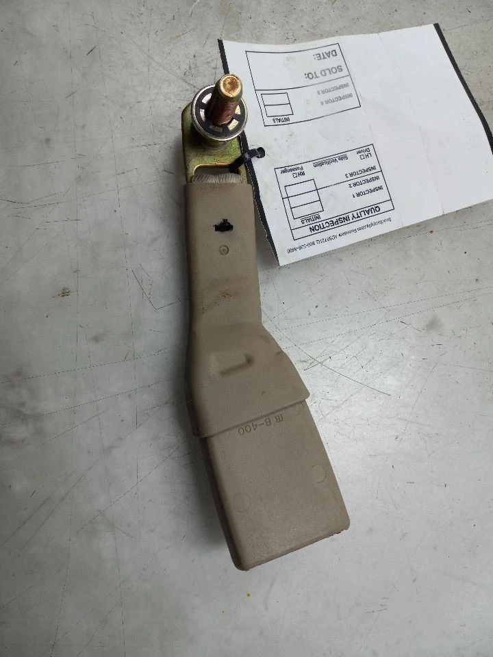 1999 LEXUS RX300 REAR SEAT BELT - Image 2 of 4