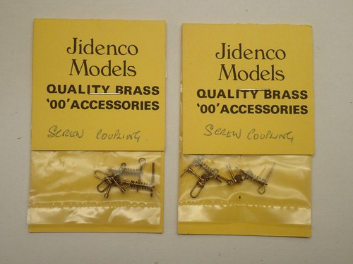 2 Packs of Jidenco 4mm Scale Screw Couplings Ready Assembled Factory Sealed