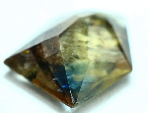 2.45 CT RAREST MULTICOLOR NATURAL AXINITE W/BLUE DOT CUT GEMSTONE @PAK - Picture 5 of 6