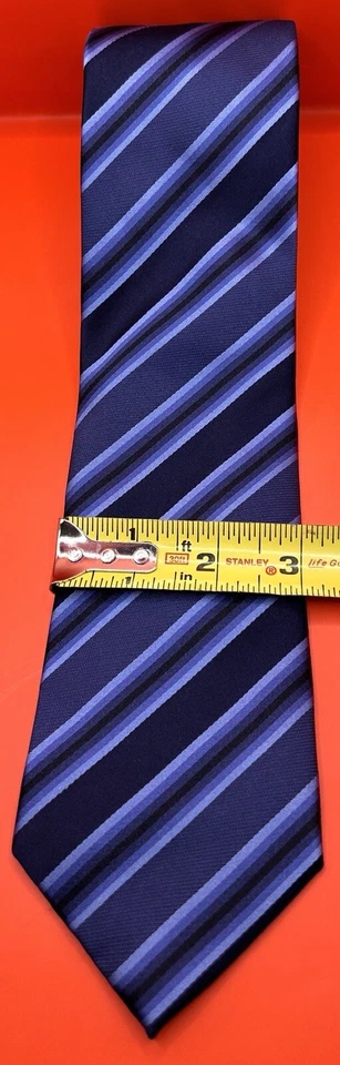 Kenneth Cole Reaction 蓝色条纹男式 100% 真丝领带二手状况完好 — 第 2/4 张图片