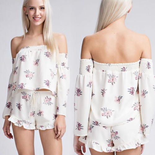 Off The Shoulder Floral Print Blouse - Picture 3 of 9