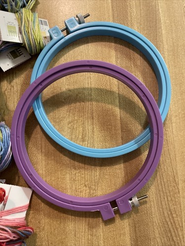 DMC Floss Lot 41 Pieces And 2 Hoops Included - Picture 6 of 7