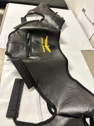 Honda Goldwing GL1800 Front Nose Mask 08P35-MCA-100 New OEM - Picture 3 of 7