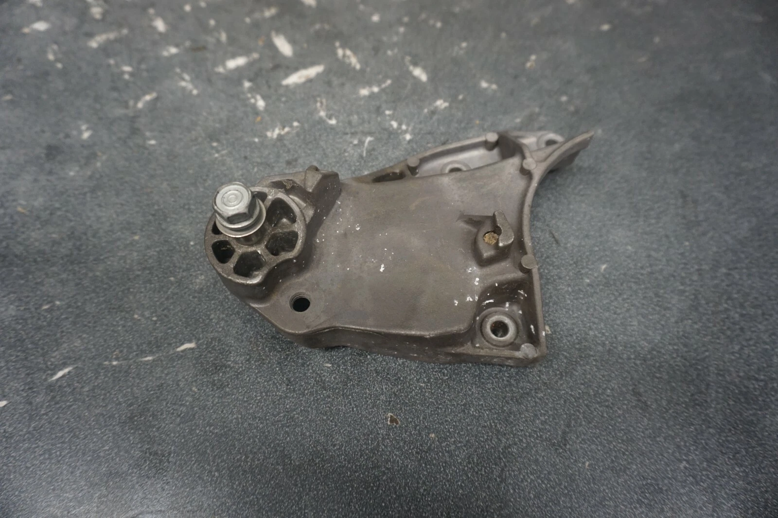1999-2007 Yamaha OEM Jet Pump Reverse Gate Bracket Mount Support Freshwater FX