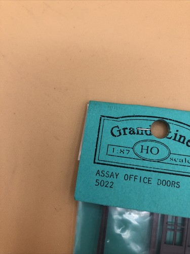 Grandt Line HO #5022 Door 1:87 Ho Scale Assay Office Doors - Picture 2 of 9