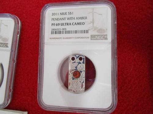2011 S$1 Niue Magic Stones Pendant With Amber NGC PF69 .999 Silver Coin Bullion - Picture 2 of 5