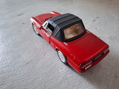 Alfa Romeo Spider, softtop nero, 1966, rosso, 1:18, Jouef Evolution - Foto 3 di 17