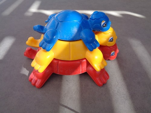 Discovery Toys Turtle Family -Smoby  Papa, Mama, Baby Stackable, Floats - Picture 1 of 5