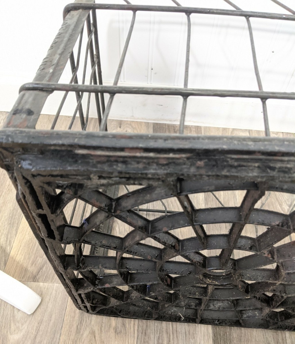 Vintage 1970's Metal Wire Milk Dairy Crate 4-82 Superior Ink