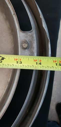 Set of 4 OEM 1963 Chevrolet Corvette Chrome Hub Caps GA9825 - Picture 11 of 12