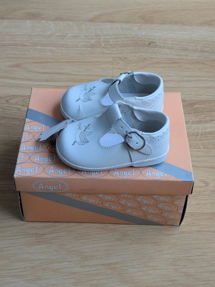 Angel Baby 白色皮革 T 系带鞋 洗礼 尺寸 1 — 第 3/4 张图片
