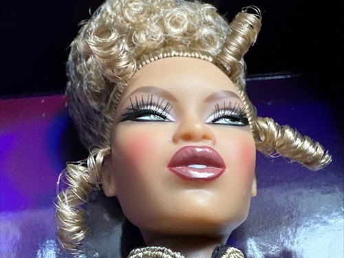 Integrity Toys Fashion Royalty Sovereign  Adele Convention Centerpiece Doll NRFB - Picture 6 of 22