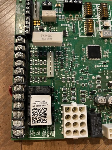 LENNOX 102813-02 Furnace Control Circuit Board S9240F2010 - Picture 2 of 6