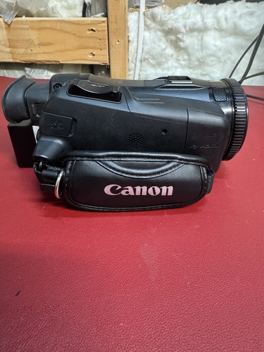 Canon Vixia HF G70 (5734C002) 4K UHD Camcorder - Black - Picture 4 of 9