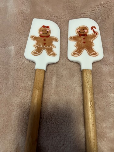Gingerbread boy and girl spatulas and towels Christmas NWT Hobby Lobby - Bild 2 von 5