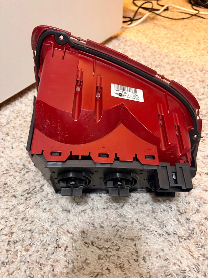 2011-2015 Mini Cooper 2dr Coupe LH Driver Tail Light 7255913-04 - Image 3 of 4