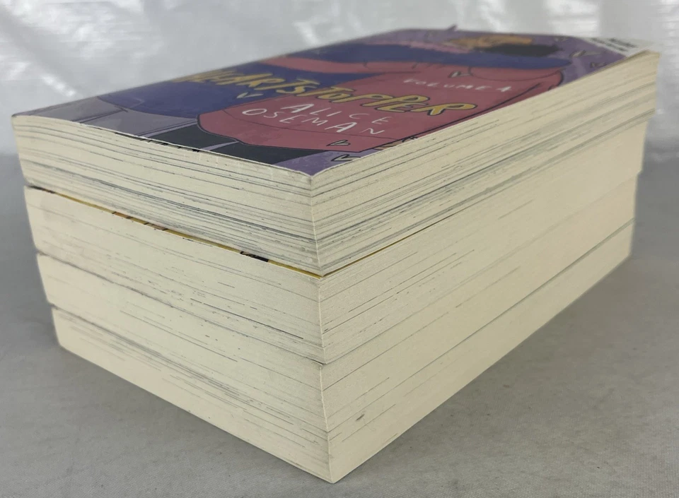 Heartstopper Series (Volumes 1-4)  Alice Oseman - Paperbacks - Image 2 of 4