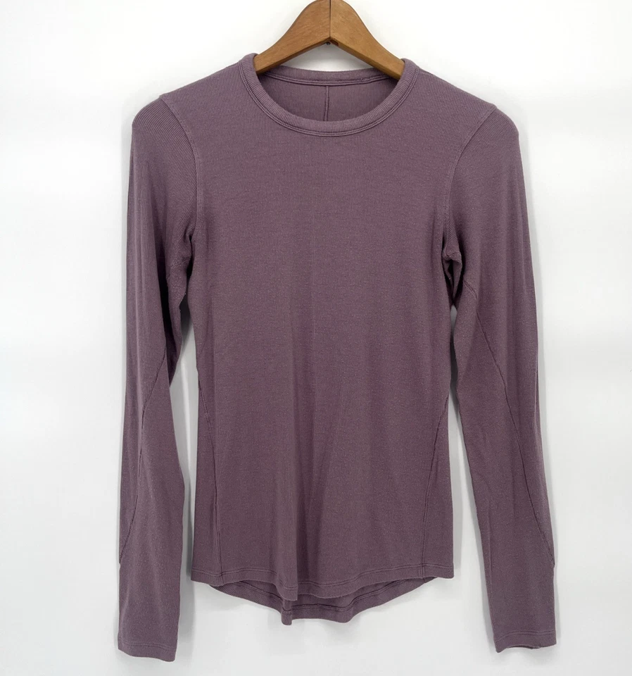 Camisa ajustada de manga larga Lululemon Hold para mujer 4 rosa polvorienta cuello redondo elástica Foto 3 de 4