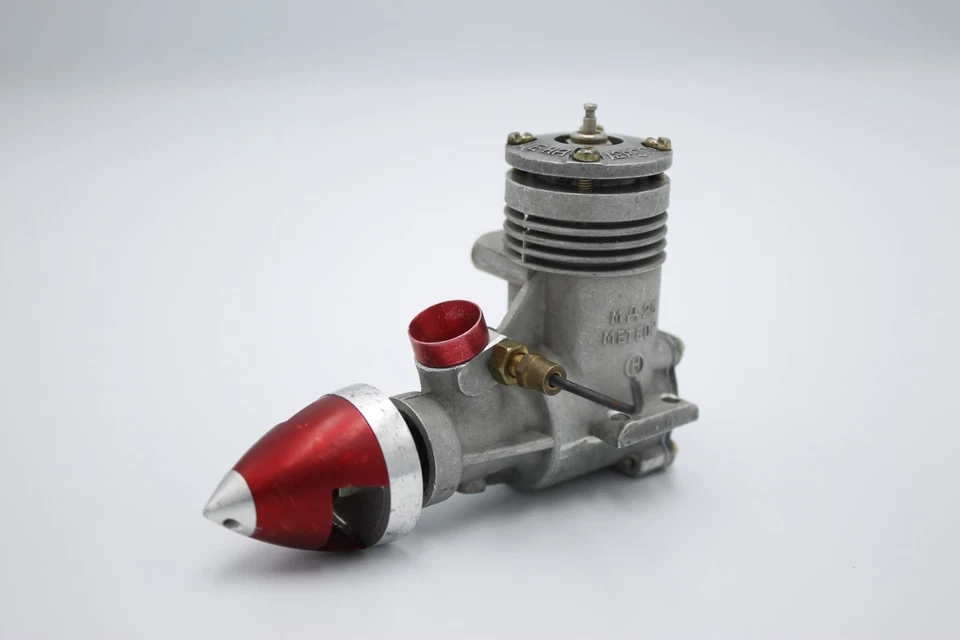 Modelo motor avión METEOR 2.5K. 2,47cc. Motor incandescente. Foto 2 de 4