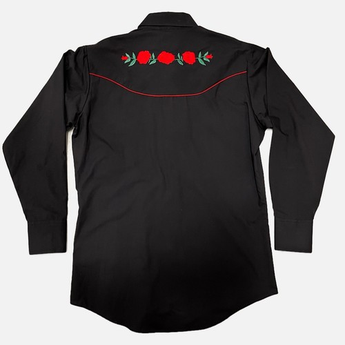 Camisa a Presión Ely Cattleman Para Hombre Bordada Perla Negra con Rosas Rojas Talla Mediana - Imagen 2 de 5