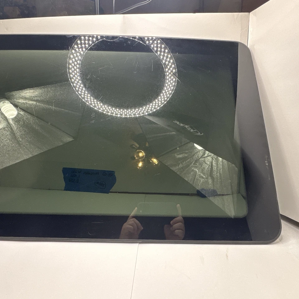 98-02 Mercedes W210 E320 Top Upper Sunroof Sun Roof Glass Panel OEM - Image 3 of 4