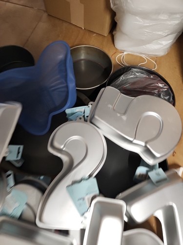 job lot BRAND NEW kitchen Craft Numbers & Shapes CAKE TINS -BAKEWARE - Picture 4 of 6
