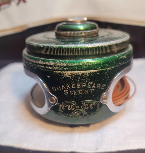 Vintage Shakespeare Silent Tru-Art Automatic Fishing Reel Model GD No. 1837 - Picture 2 of 7