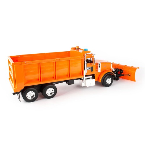 ERTL 1/16 Big Farm Peterbilt Model 367 with Snow Plow by ERTL 47185 - Picture 2 of 8