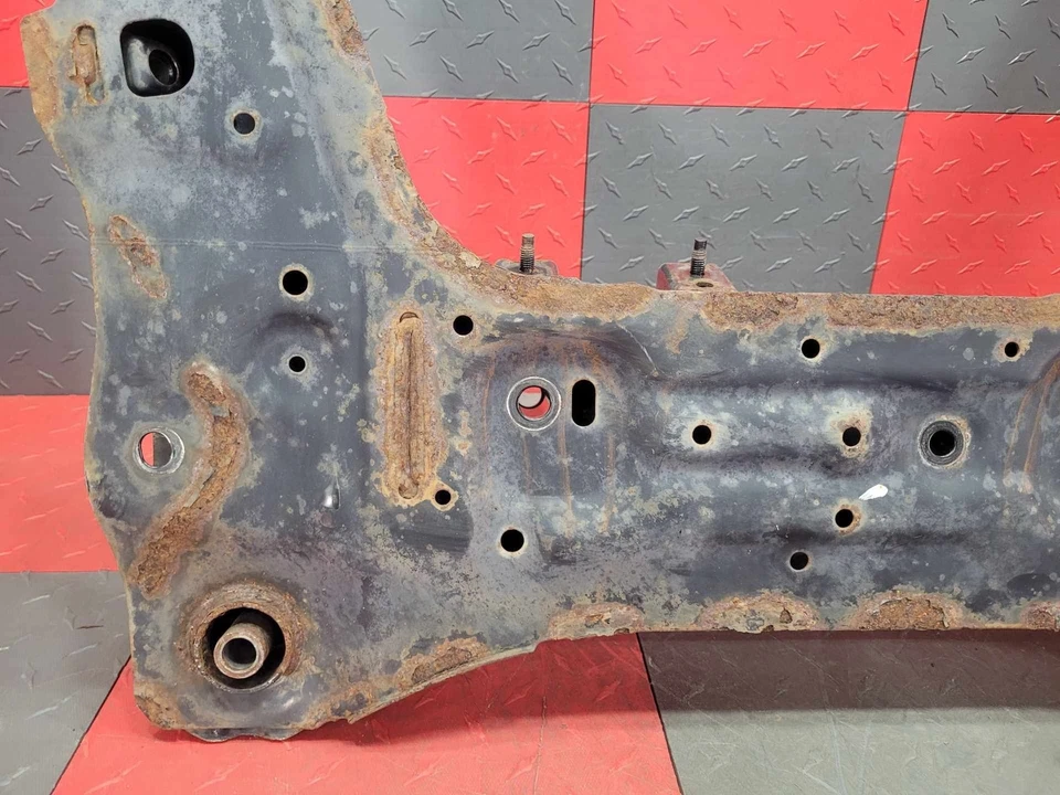 Nissan Rogue 2008-2015 construido en Japón subchasis motor delantero travesaño sólido** Foto 2 de 4