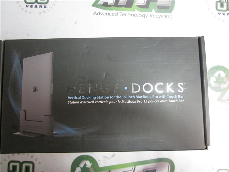 Henge Docks HD05VA15MBP Vertical Dock for 15in MacBook Pro w/ Touch Bar New - Image 2 of 4