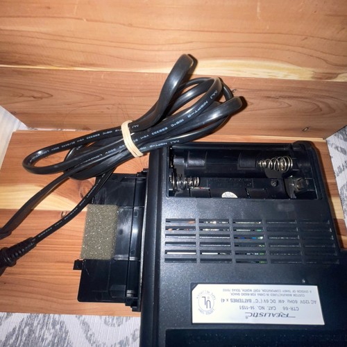 Grabadora/reproductor de cinta de casete portátil CTR-66 realista de colección probado - Imagen 10 de 10